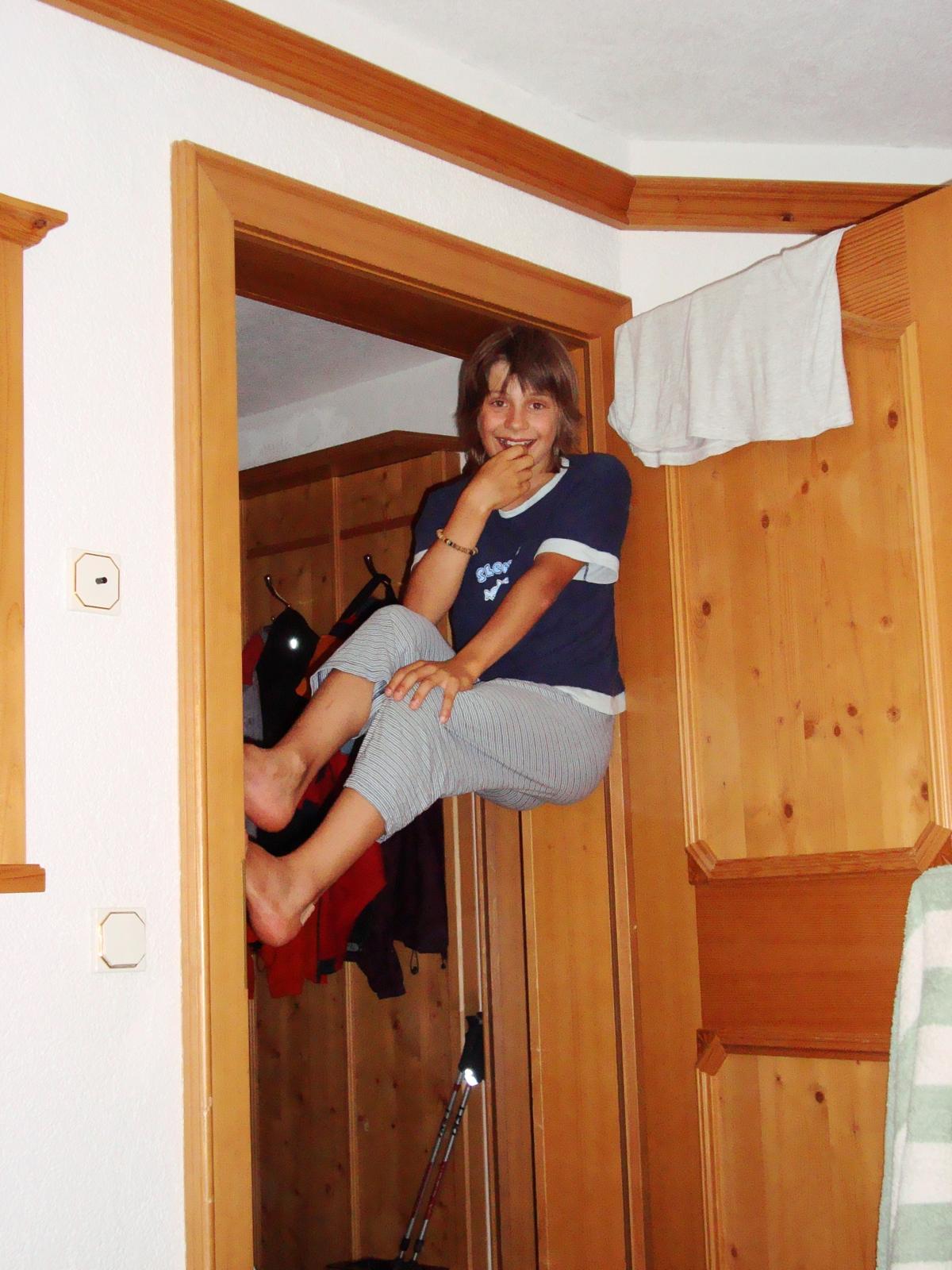 Zimmer mit Kletterwand